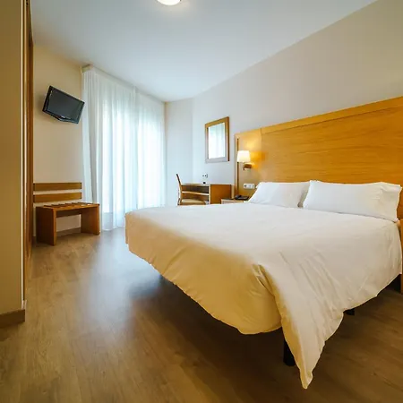 Hotel El Puente 2*