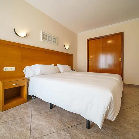 El Puente Hotel 2*