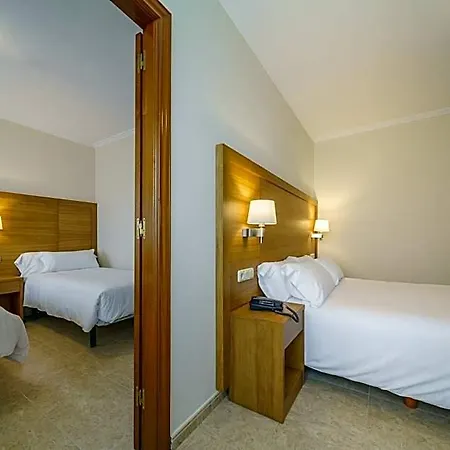 Otel El Puente 2*