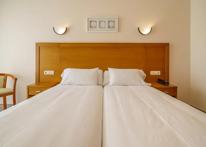 埃尔蓬特酒店 酒店