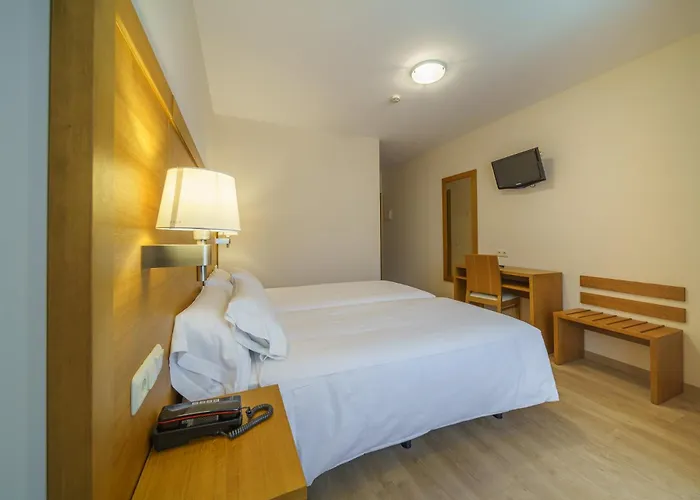 埃尔蓬特酒店 2*