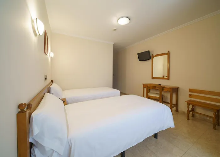 埃尔蓬特酒店 酒店