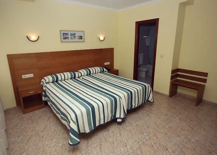 埃尔蓬特酒店 酒店