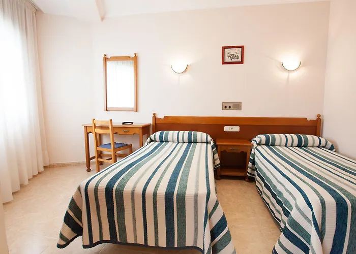 埃尔蓬特酒店 2*