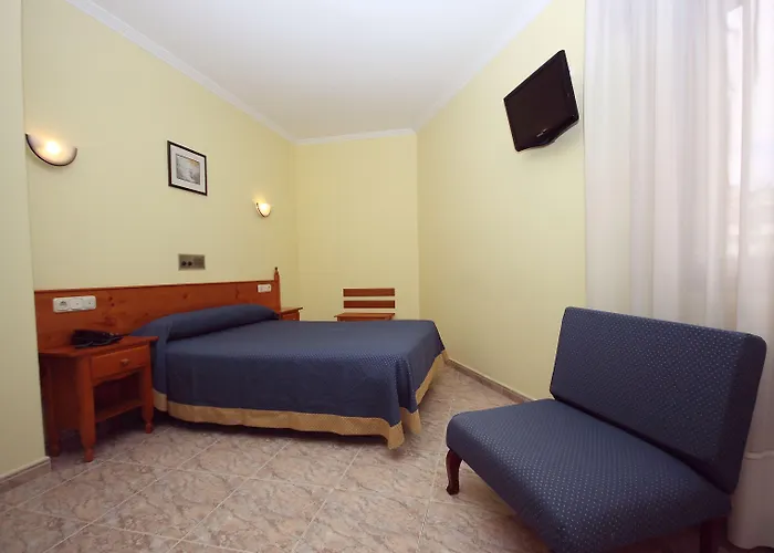 埃尔蓬特酒店 酒店